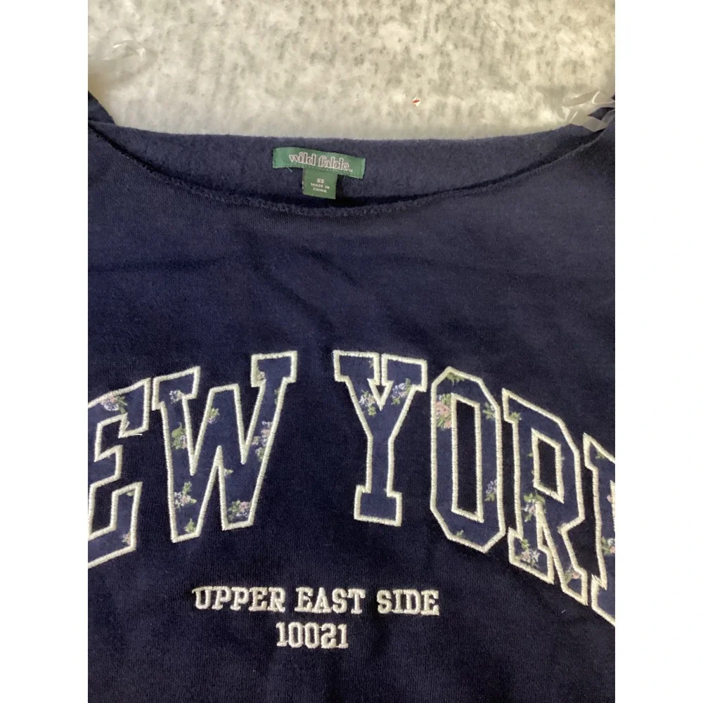 Wild Fable New York Upper East Side Sweatshirt Navy Blue Floral XS Boat Neck - Picture 2 of 3